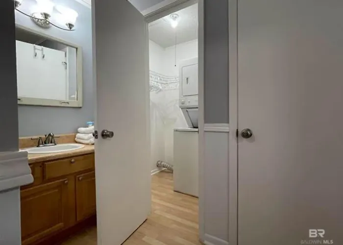 Apartment Pet Friendly Access Sleeps 6 Paradise Isle